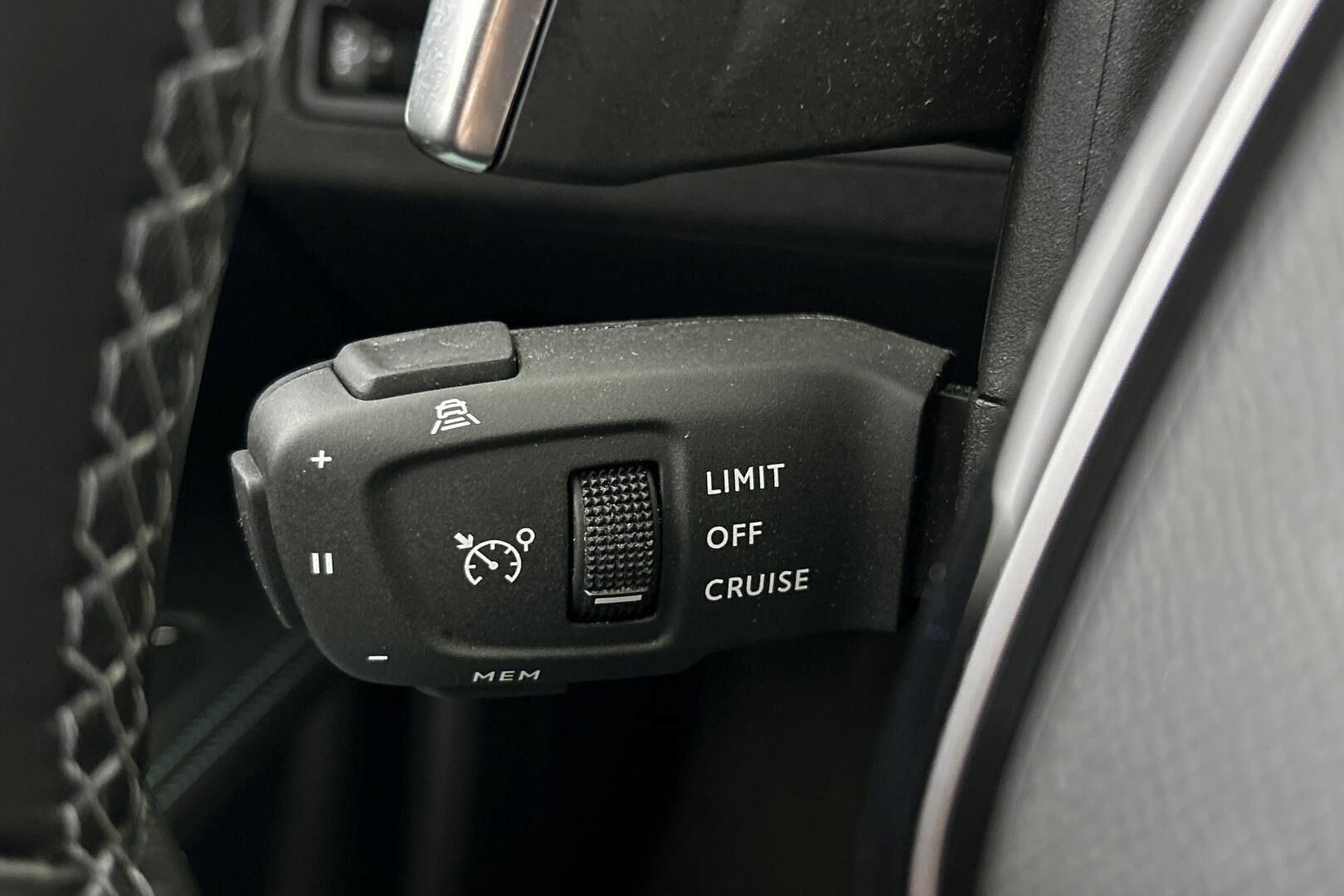 Peugeot 5008 iso kuva 20