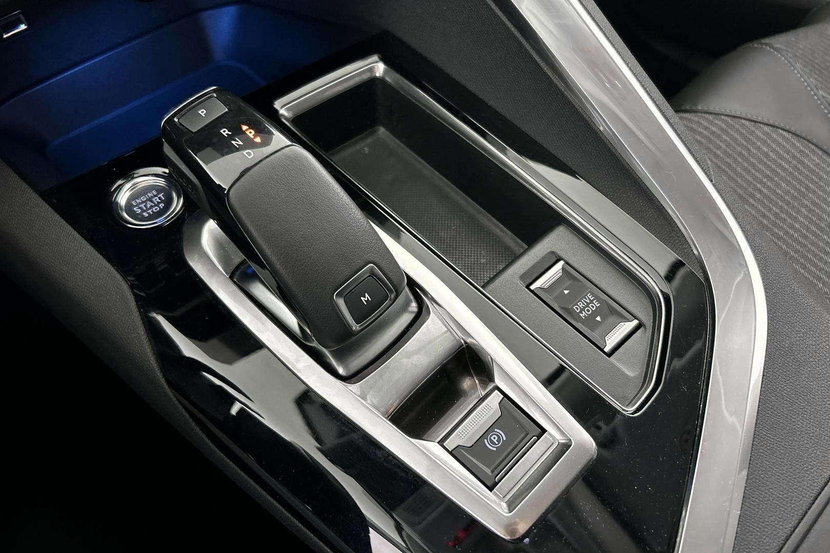 Peugeot 5008 iso kuva 30