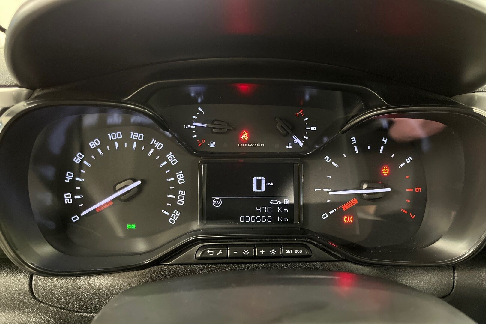 Citroen C3 iso kuva 13