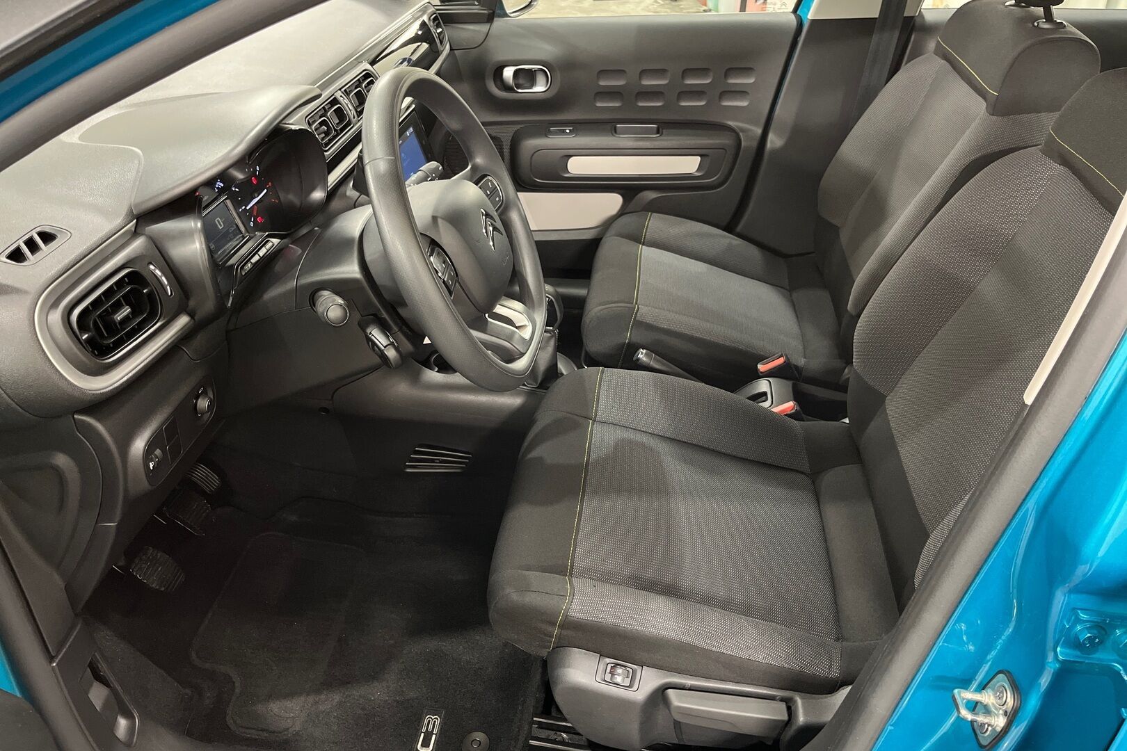 Citroen C3 iso kuva 8