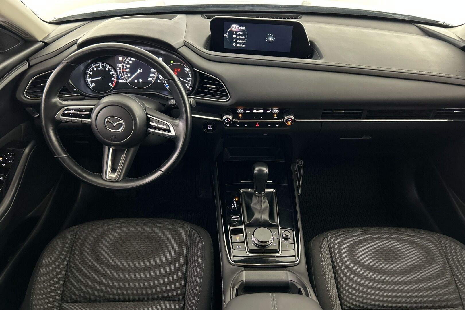 Mazda CX-30 iso kuva 13