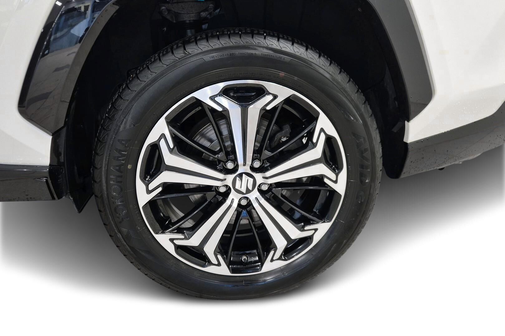Suzuki Across iso kuva 13