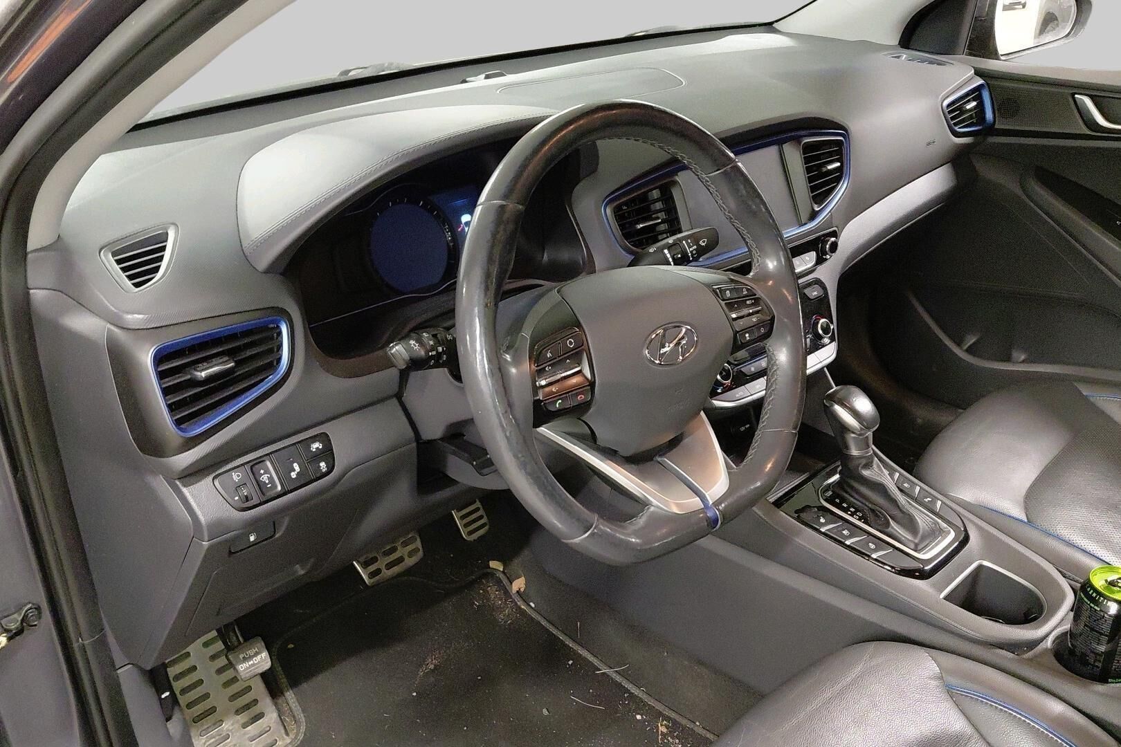 Hyundai IONIQ iso kuva 1