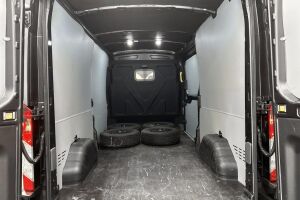 Ford Transit esikatselu 11