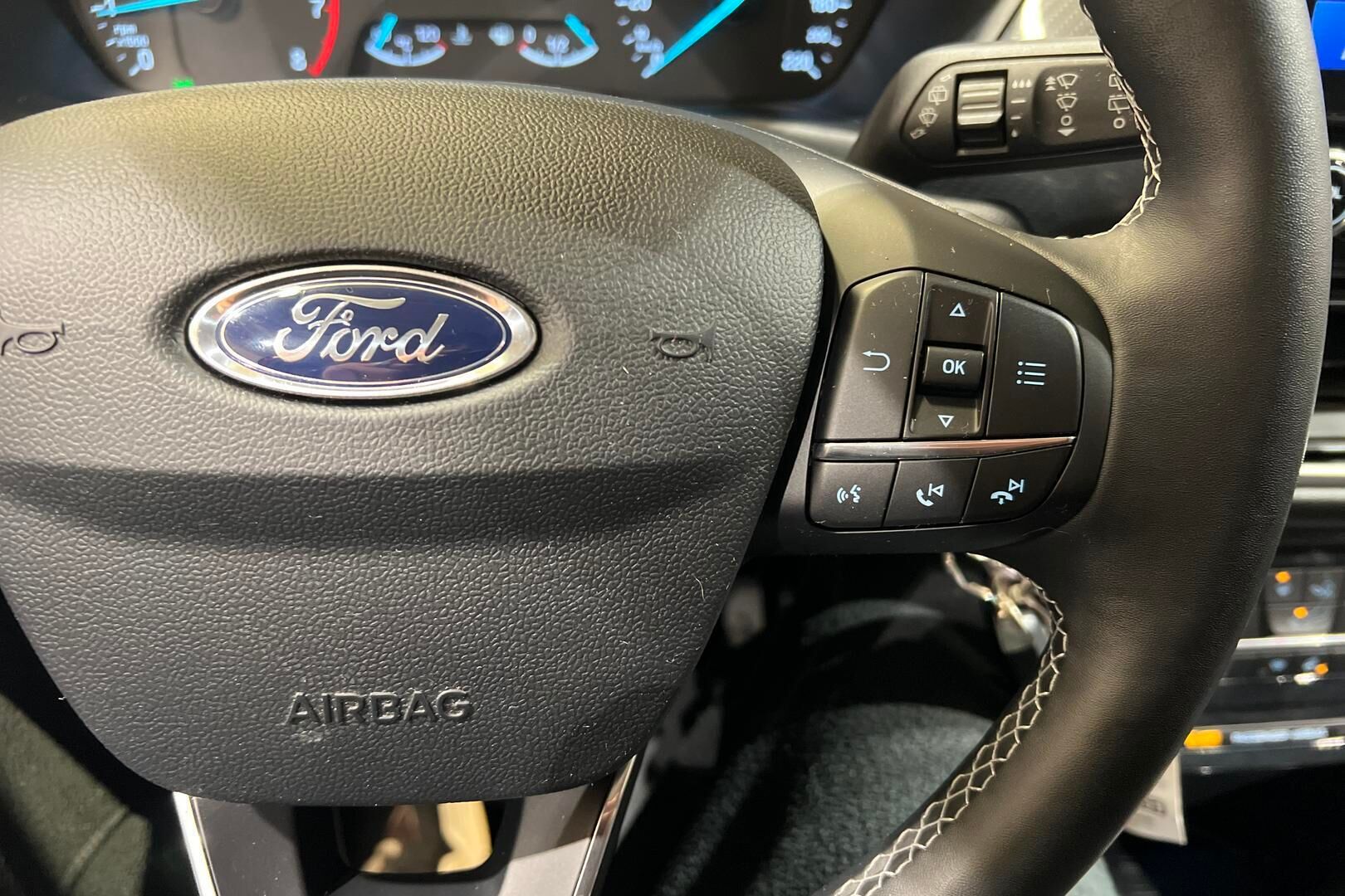 Ford Puma iso kuva 22