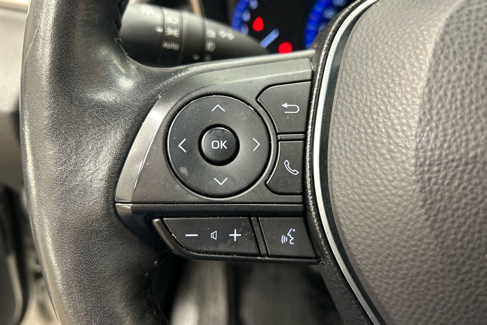 Toyota Corolla iso kuva 13