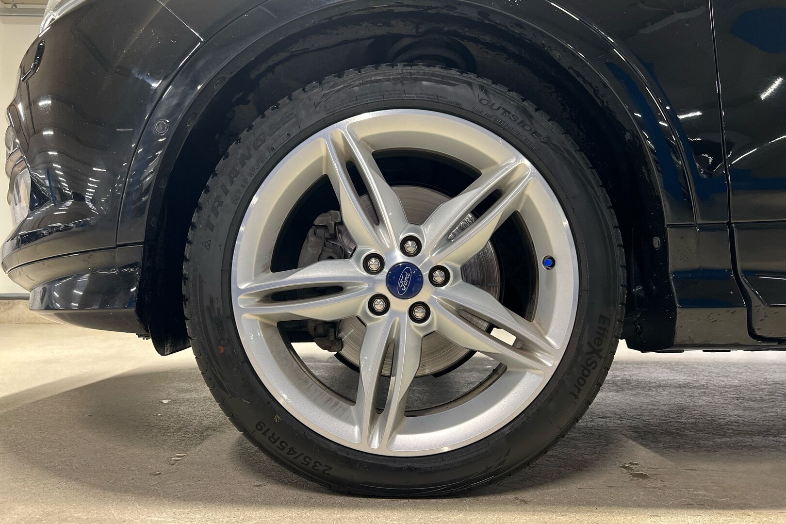 Ford Kuga iso kuva 10