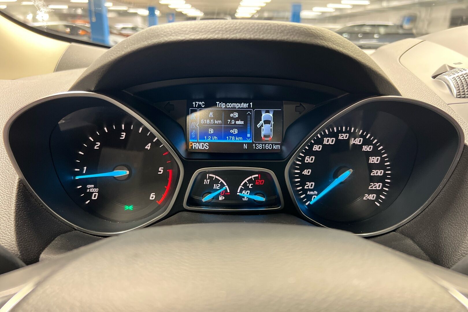 Ford Kuga iso kuva 12