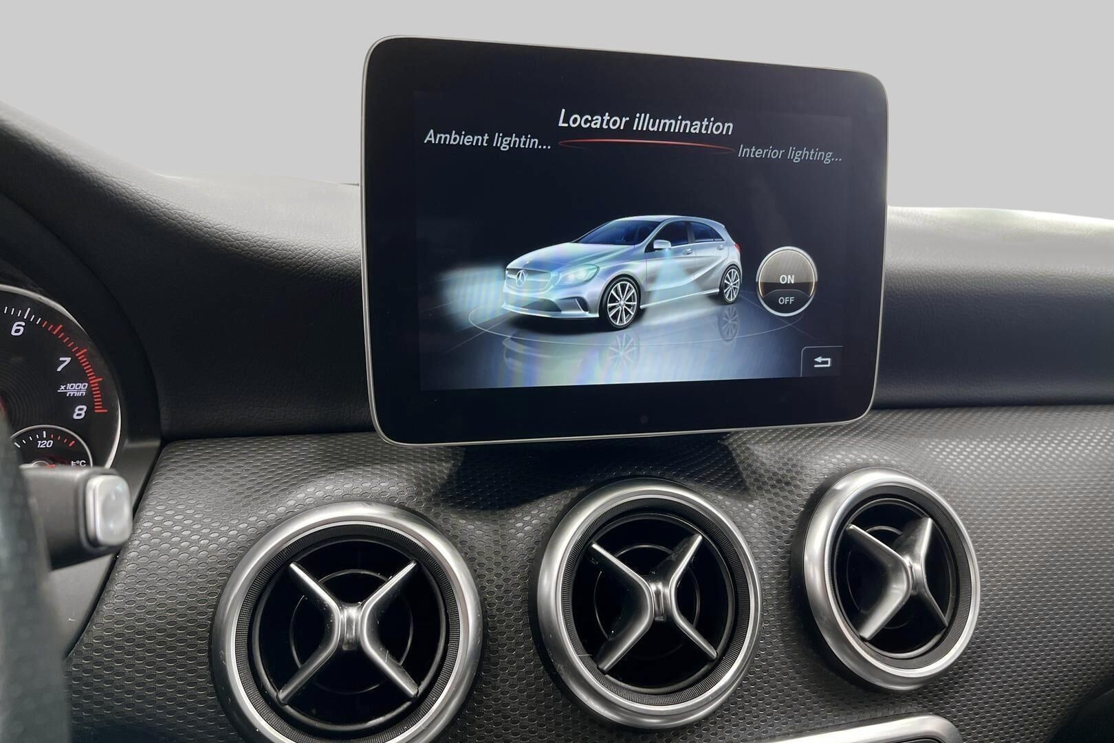 Mercedes-Benz A iso kuva 17