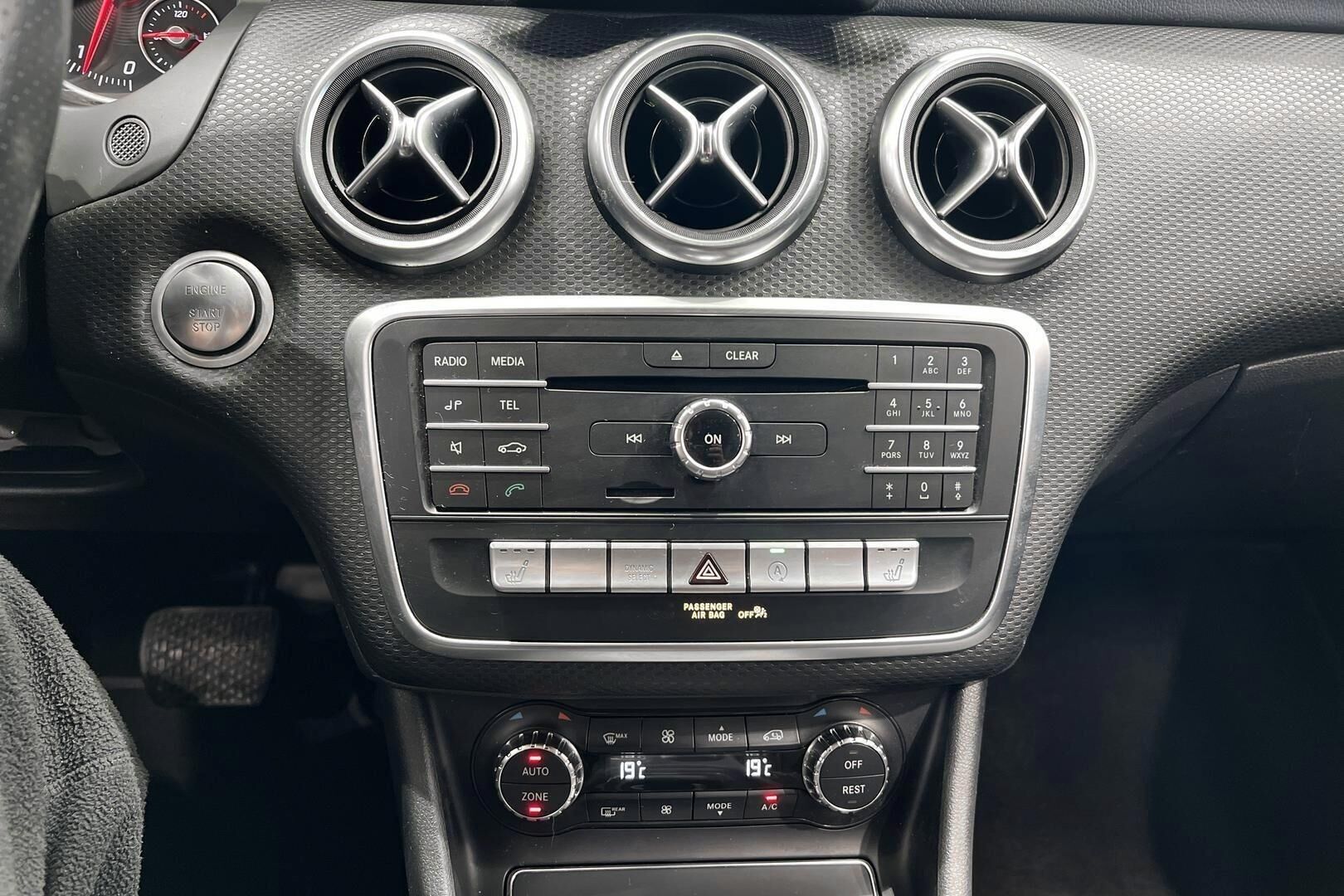 Mercedes-Benz A iso kuva 23