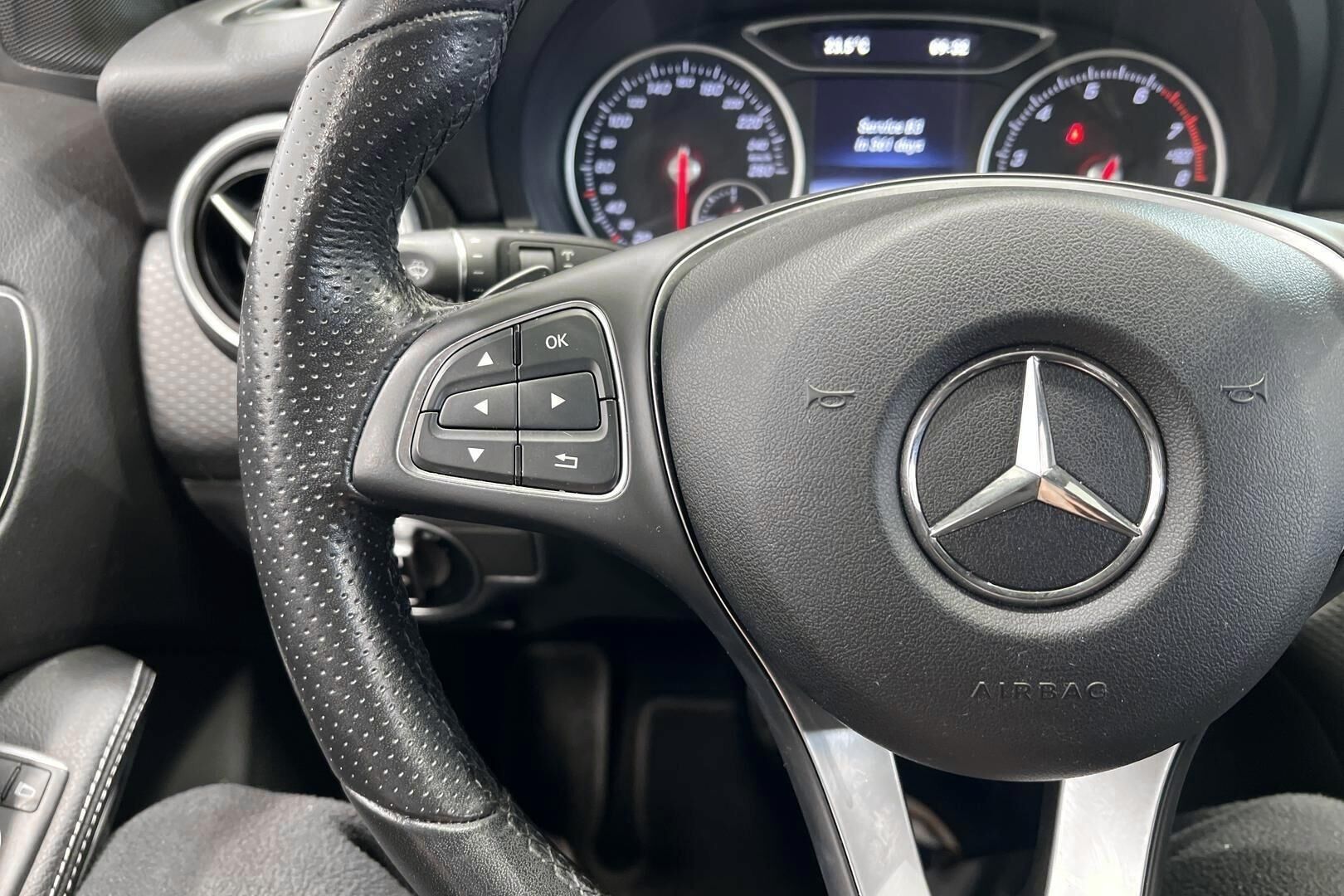 Mercedes-Benz A iso kuva 28