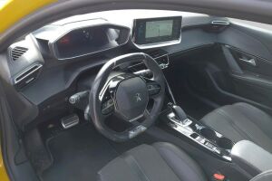 Peugeot e-208 esikatselu 2