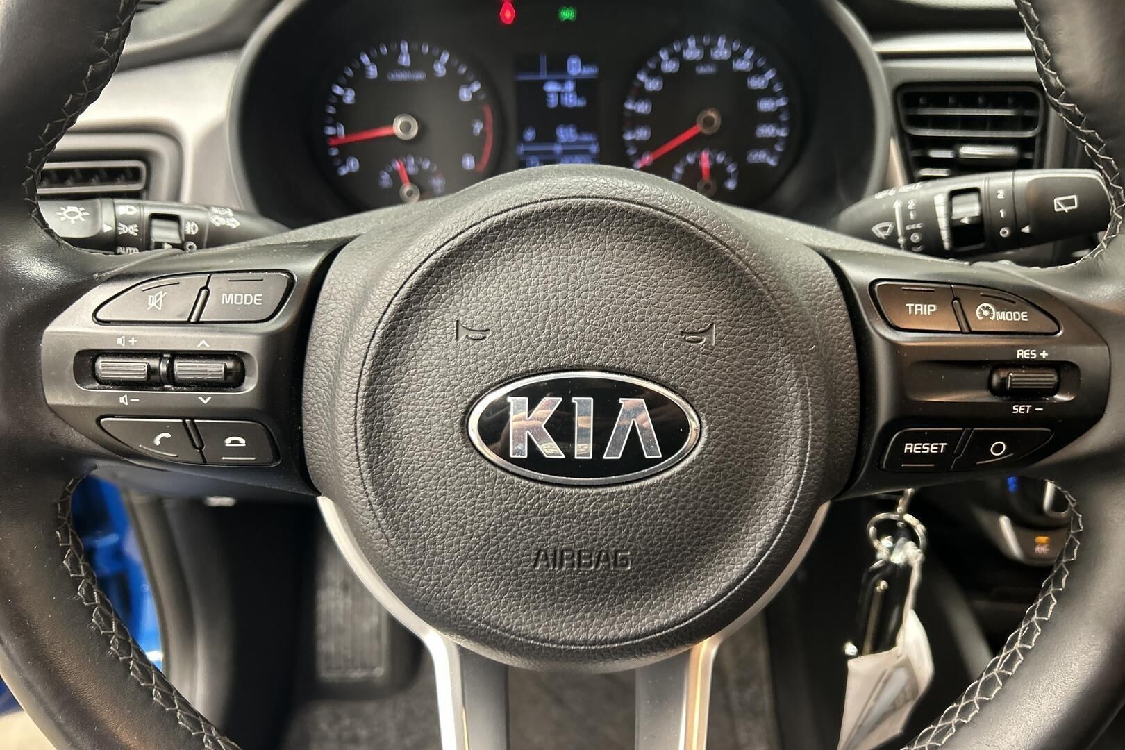 Kia Rio iso kuva 18