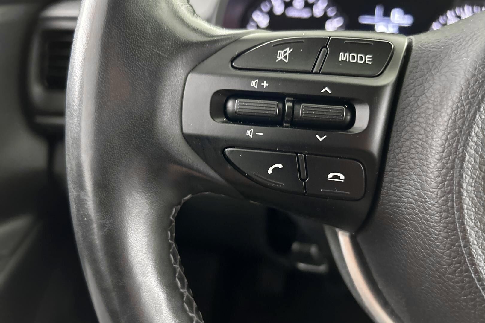 Kia Rio iso kuva 18