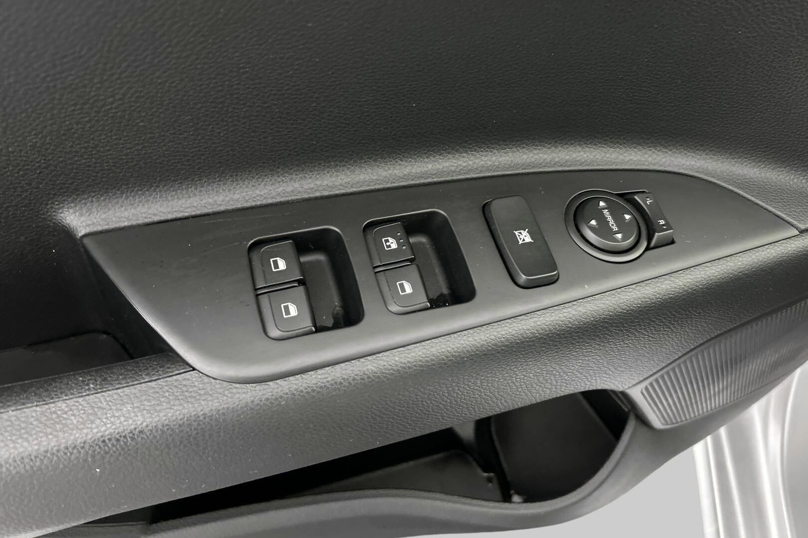 Kia Rio iso kuva 21
