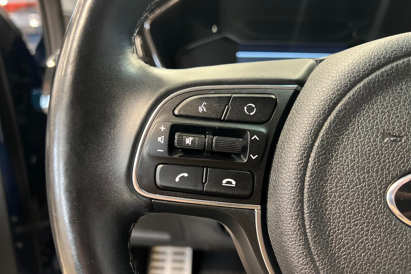 Kia Niro iso kuva 18