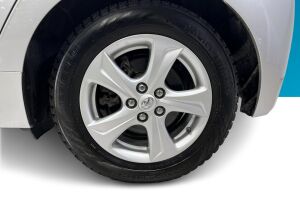 Toyota Yaris esikatselu 17