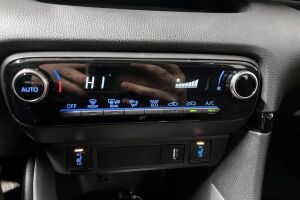 Toyota Yaris esikatselu 11