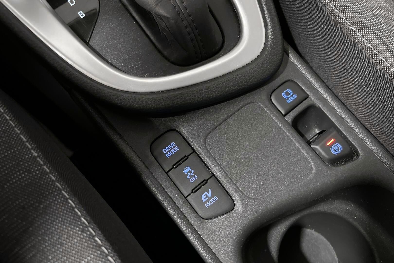 Toyota Yaris iso kuva 19