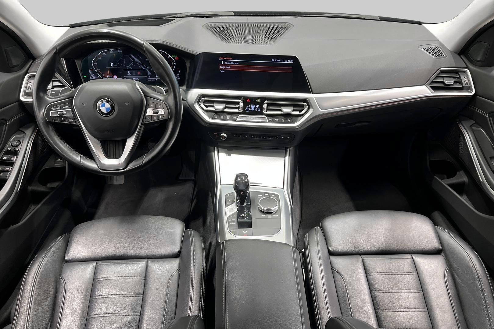 BMW 3-sarja iso kuva 11