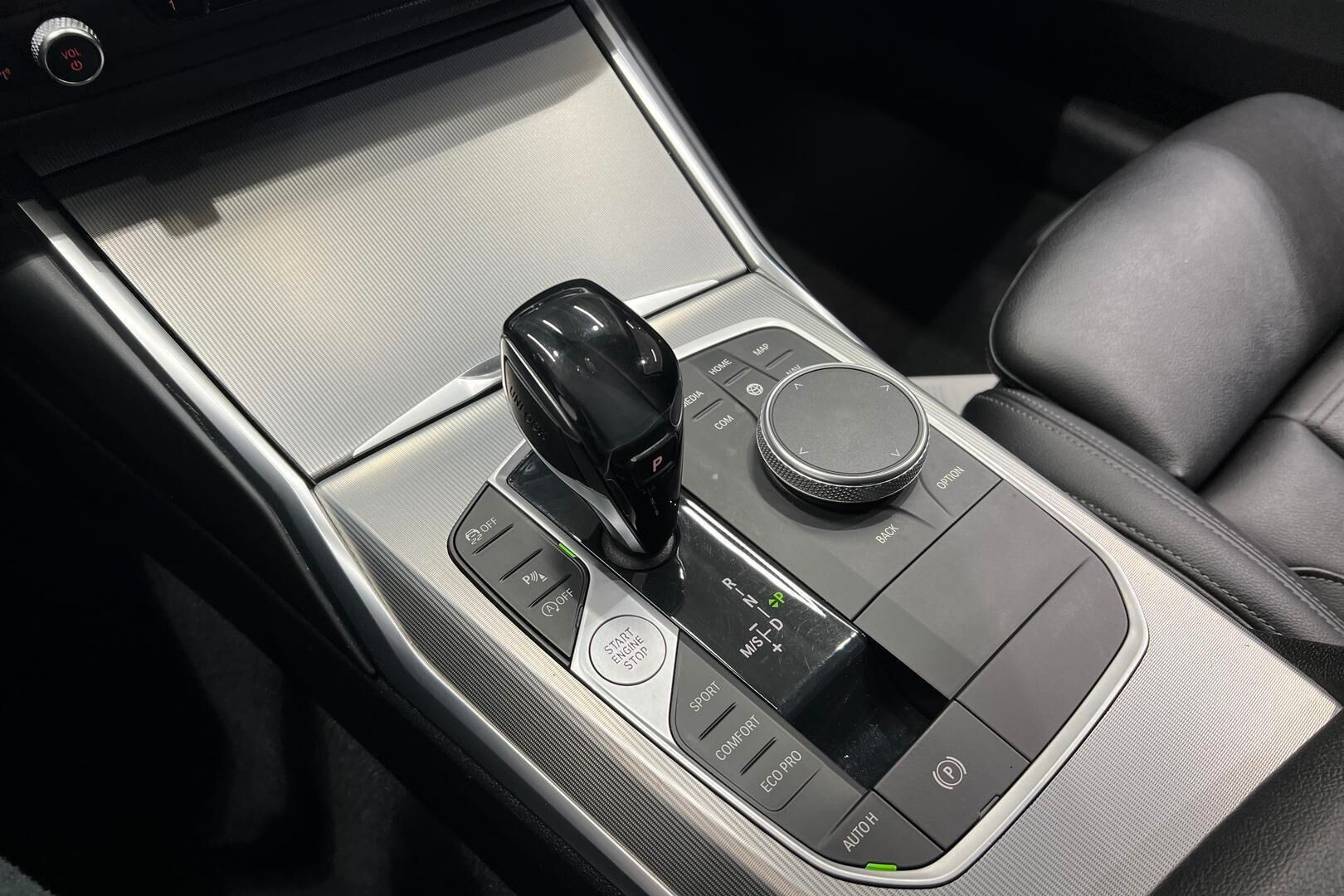 BMW 3-sarja iso kuva 21