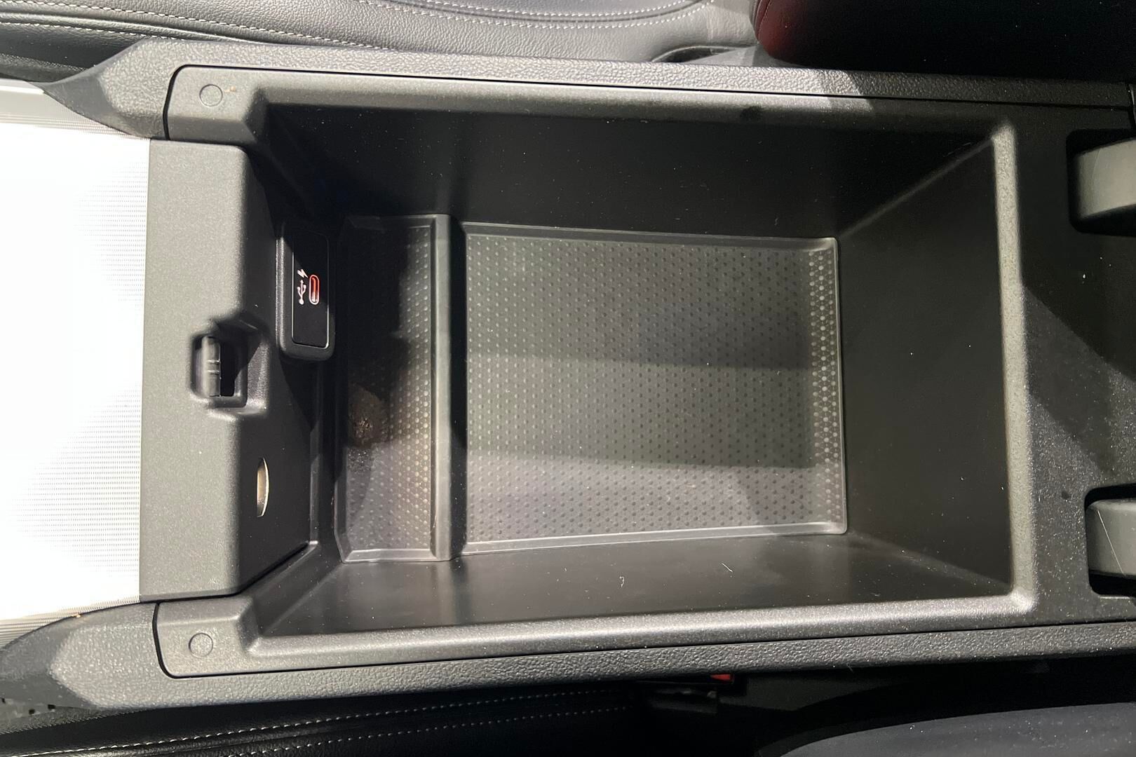 BMW 3-sarja iso kuva 23