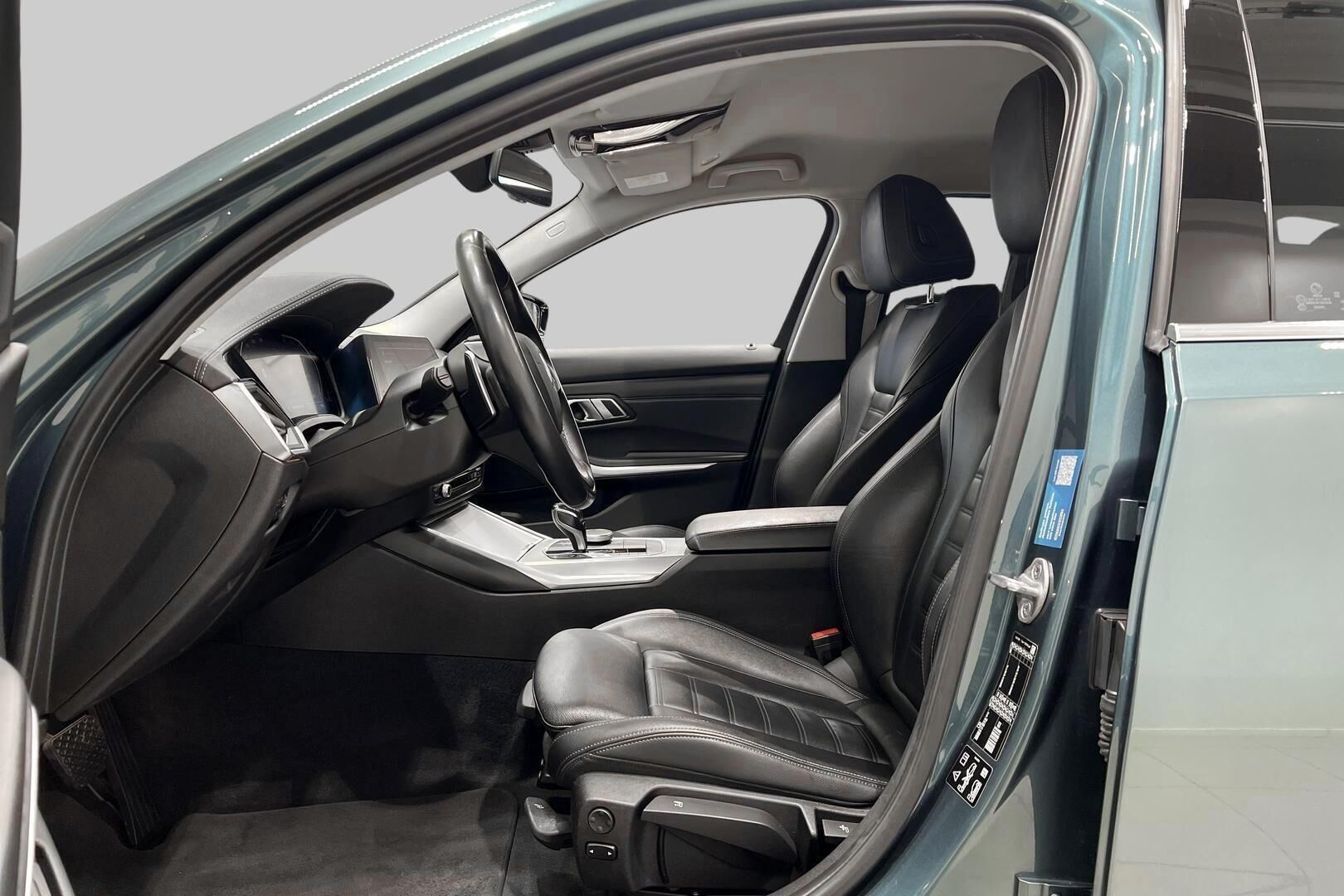 BMW 3-sarja iso kuva 9