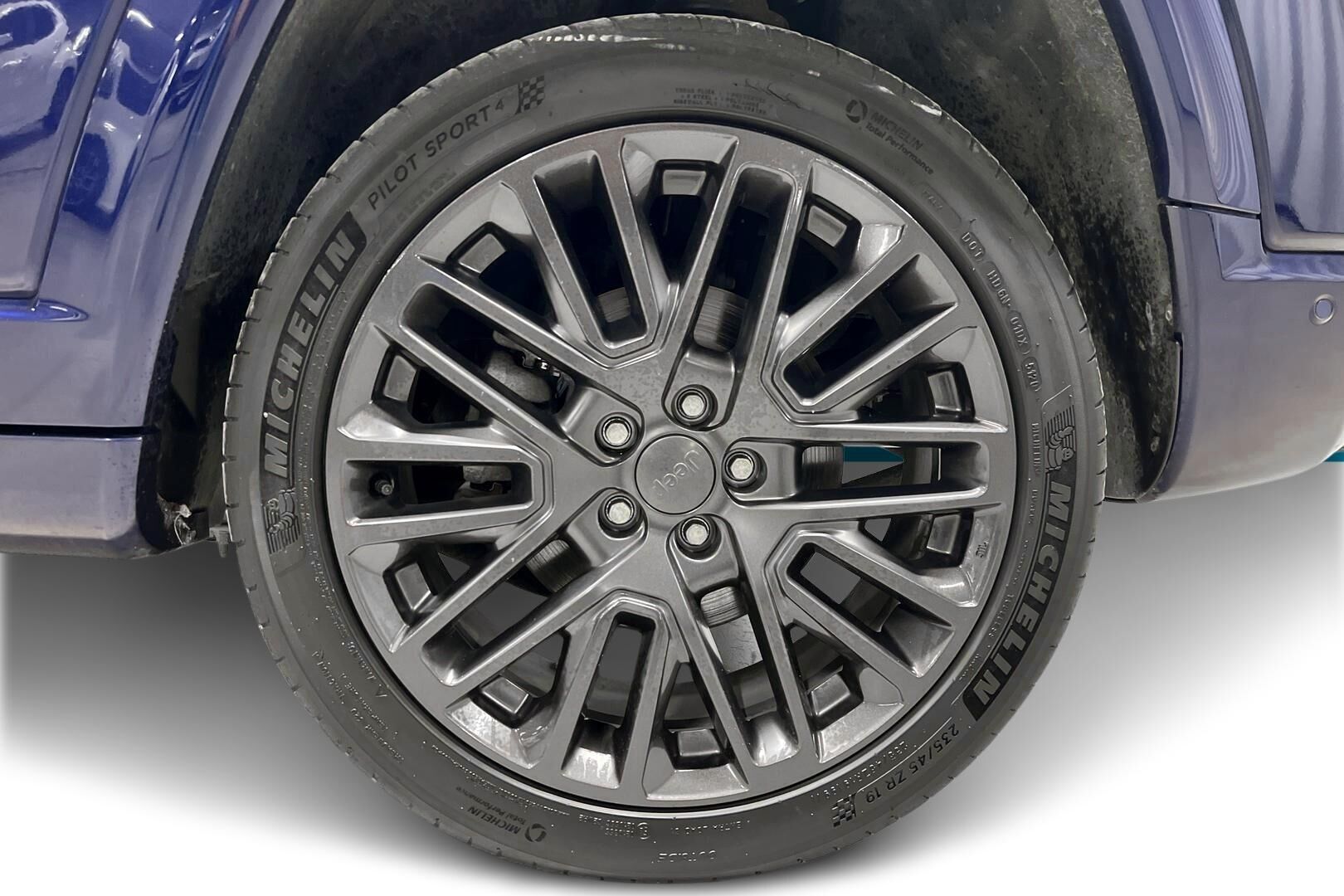 Jeep Compass iso kuva 9
