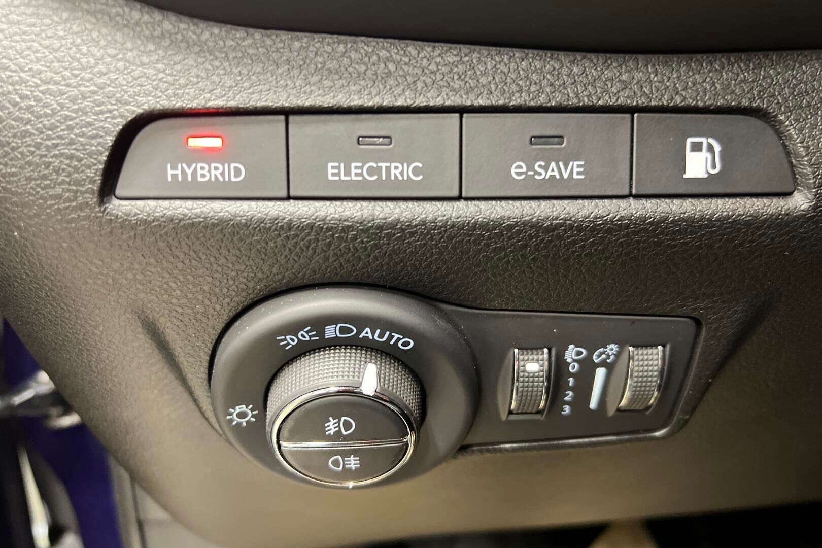 Jeep Compass iso kuva 15