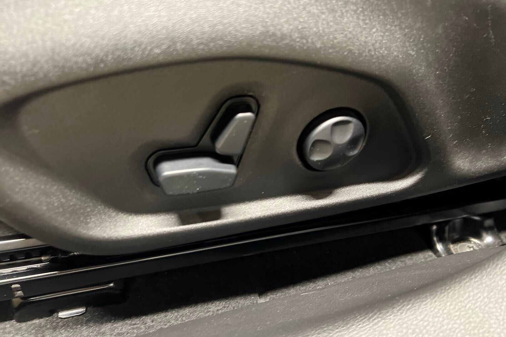 Jeep Compass iso kuva 16