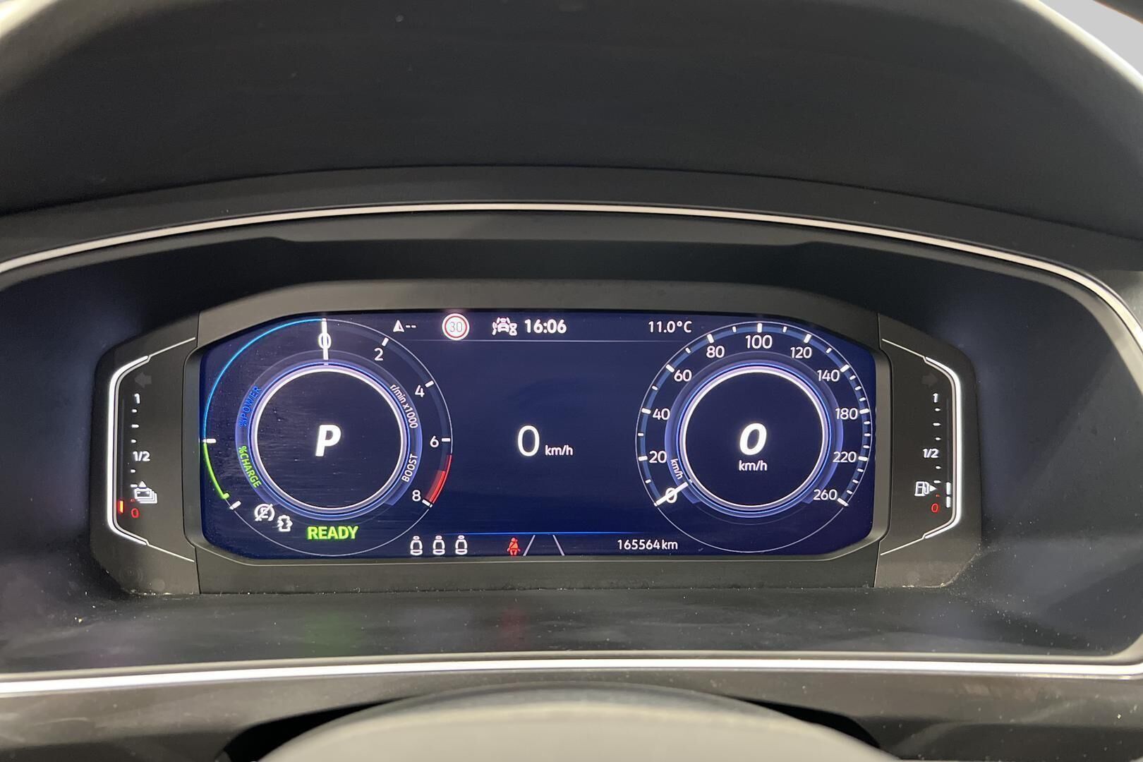 Volkswagen Tiguan iso kuva 15
