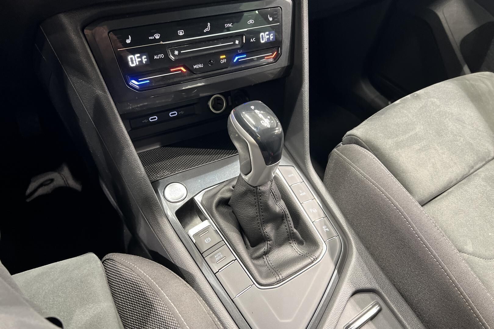 Volkswagen Tiguan iso kuva 23