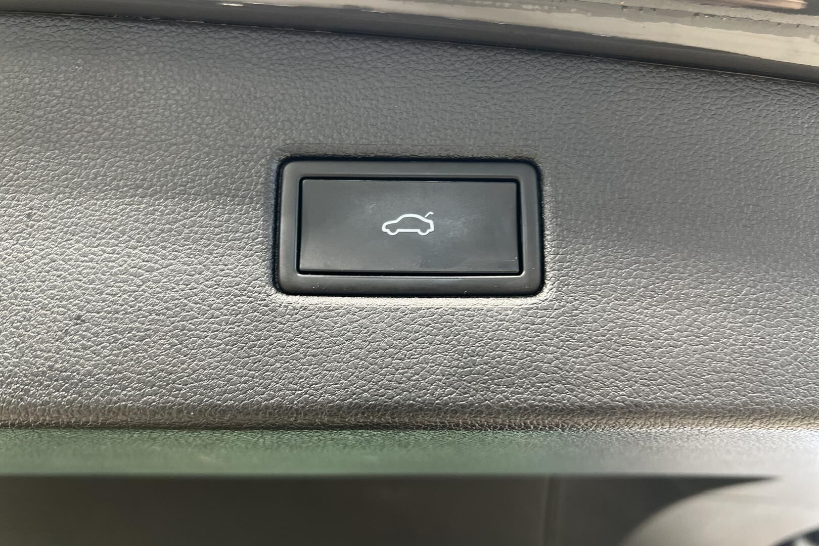 Volkswagen Tiguan iso kuva 28