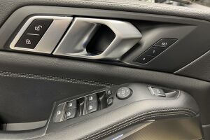 BMW X5 esikatselu 17