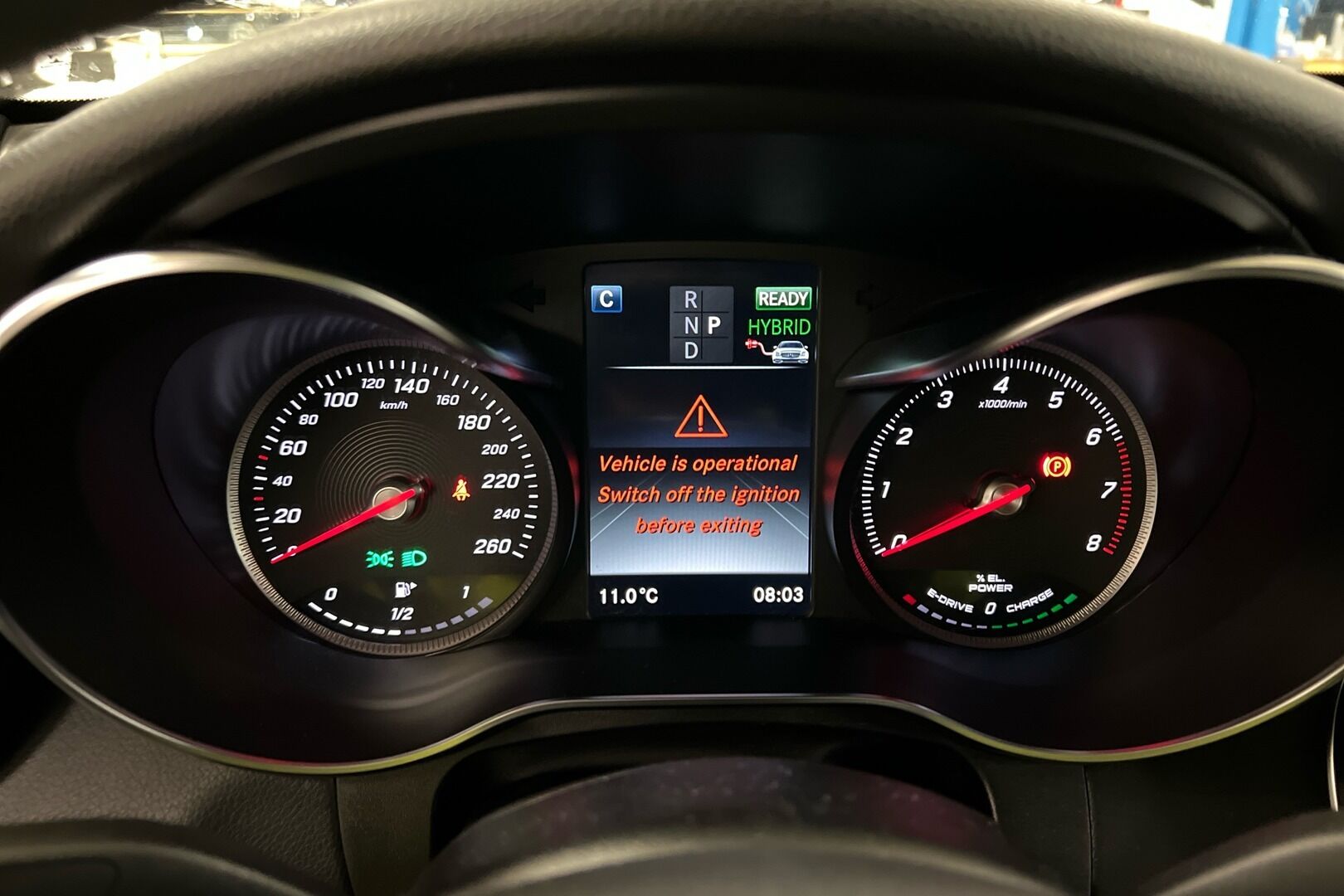 Mercedes-Benz GLC iso kuva 12