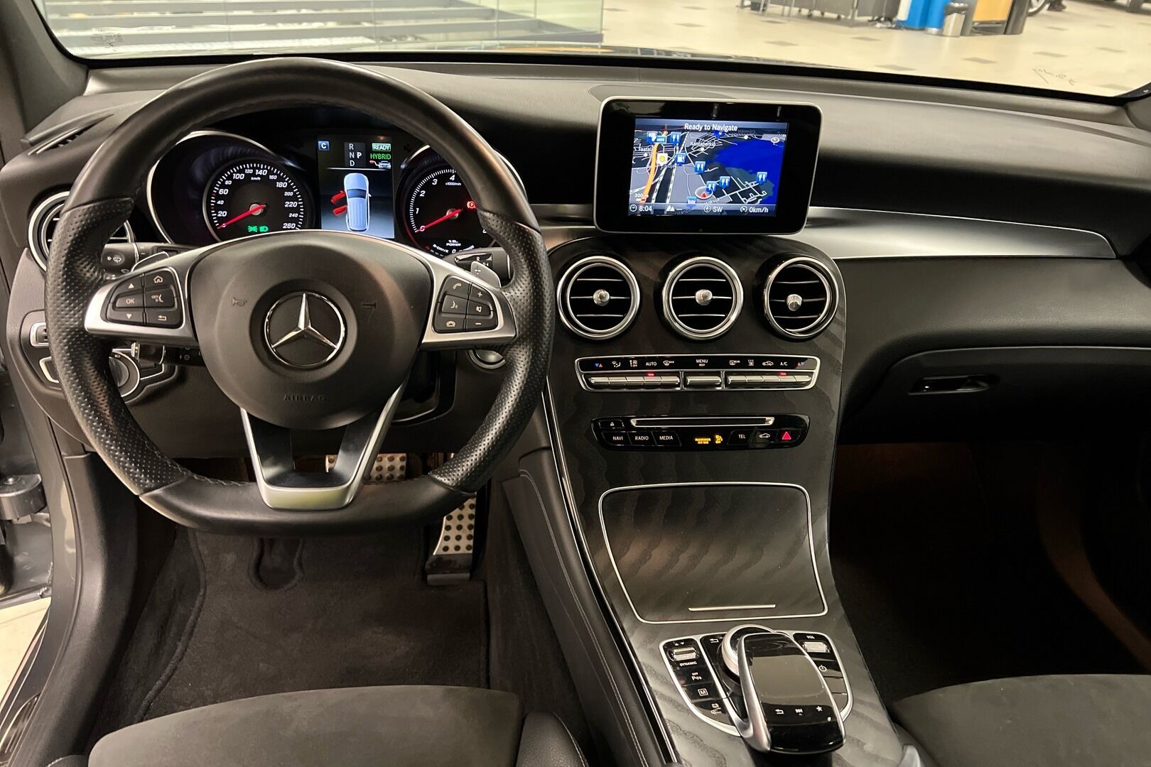 Mercedes-Benz GLC iso kuva 18