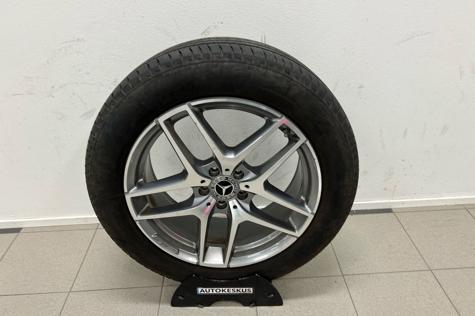 Mercedes-Benz GLC iso kuva 19