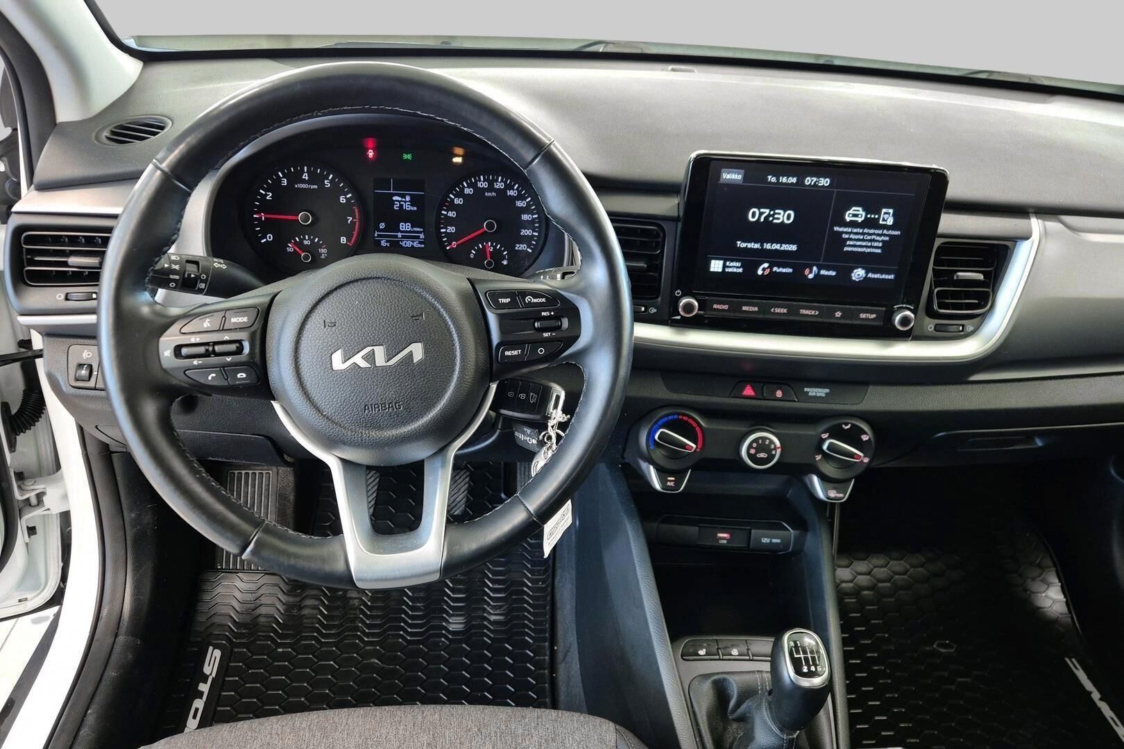 Kia Stonic iso kuva 10