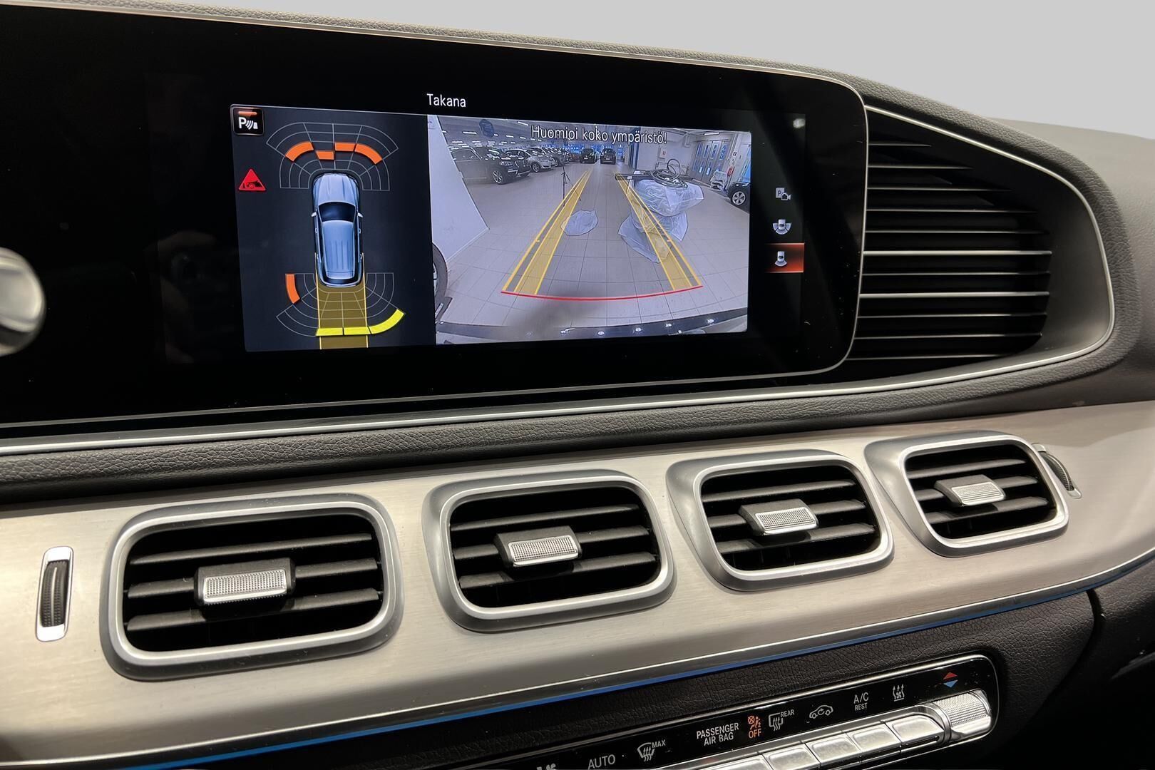 Mercedes-Benz GLE iso kuva 16