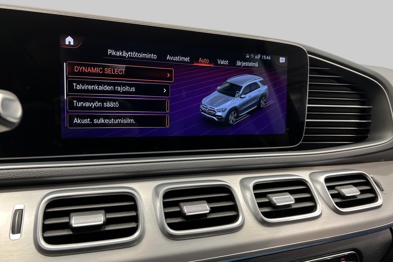 Mercedes-Benz GLE iso kuva 20