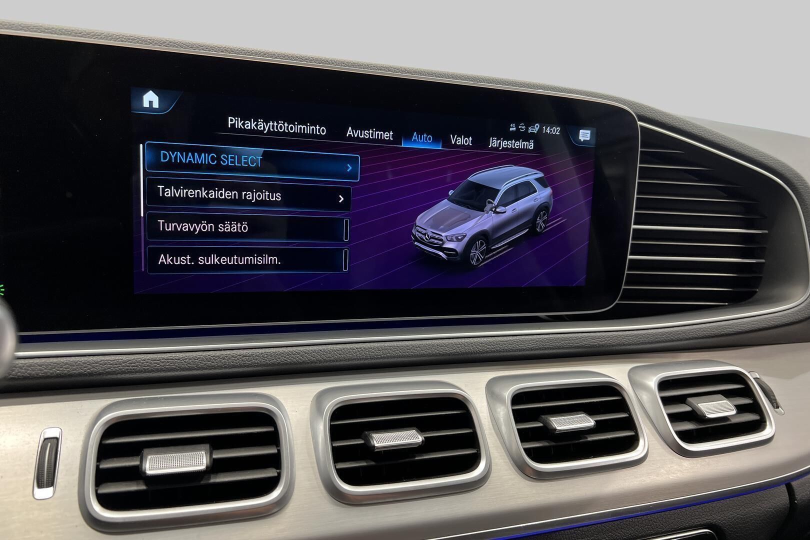 Mercedes-Benz GLE iso kuva 20