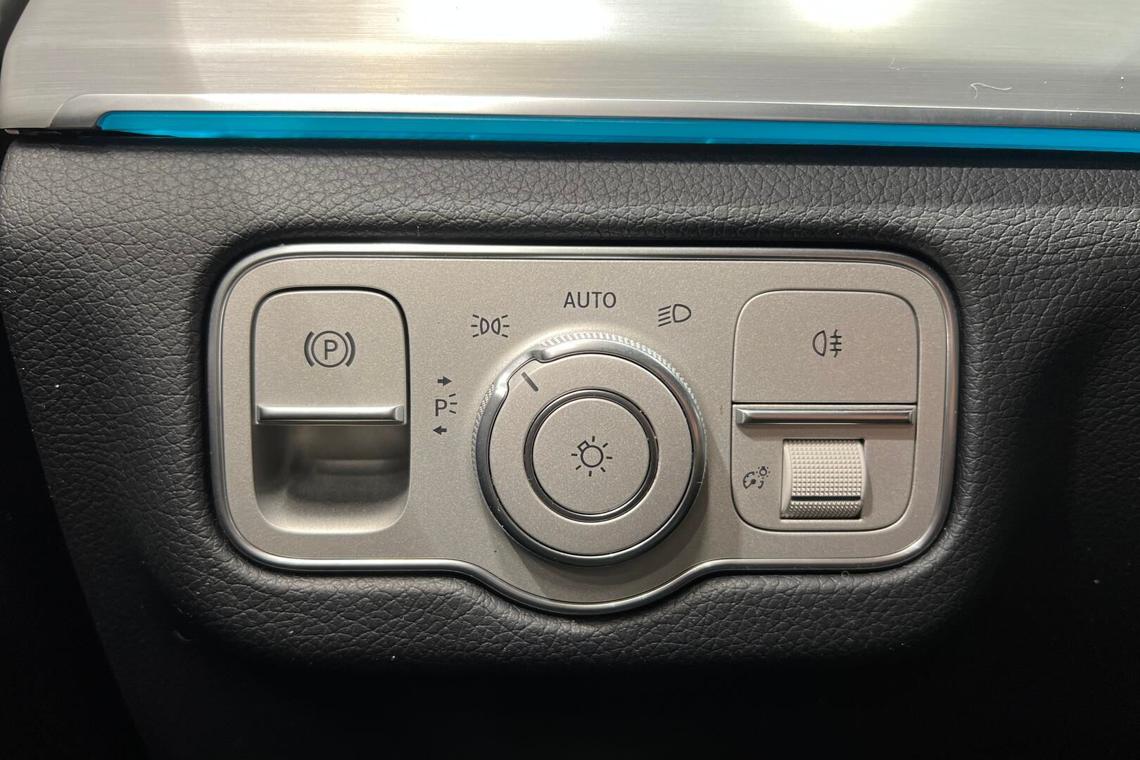 Mercedes-Benz GLE iso kuva 29