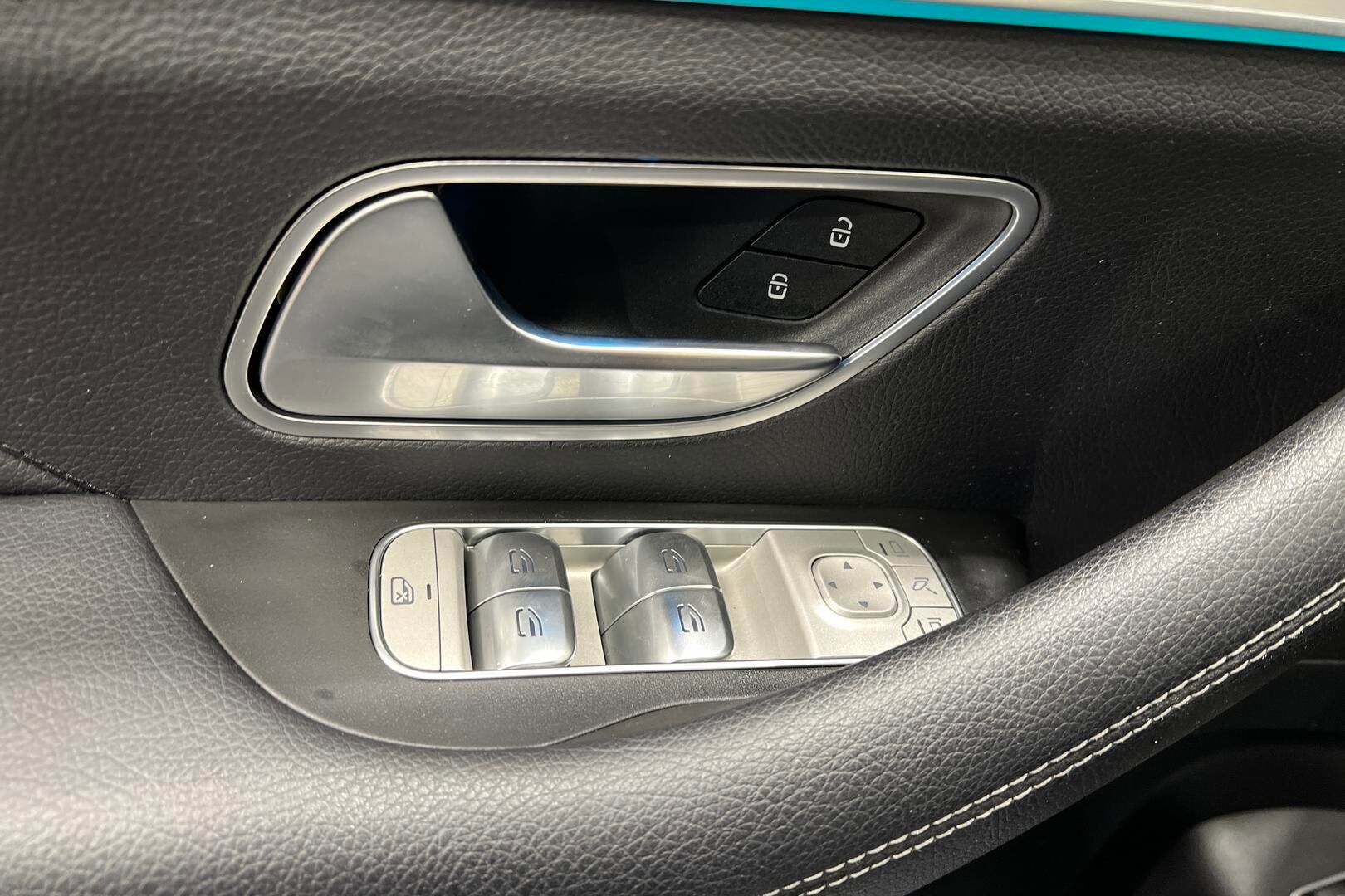 Mercedes-Benz GLE iso kuva 31