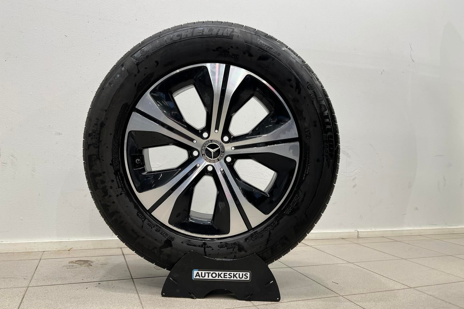 Mercedes-Benz GLE iso kuva 34