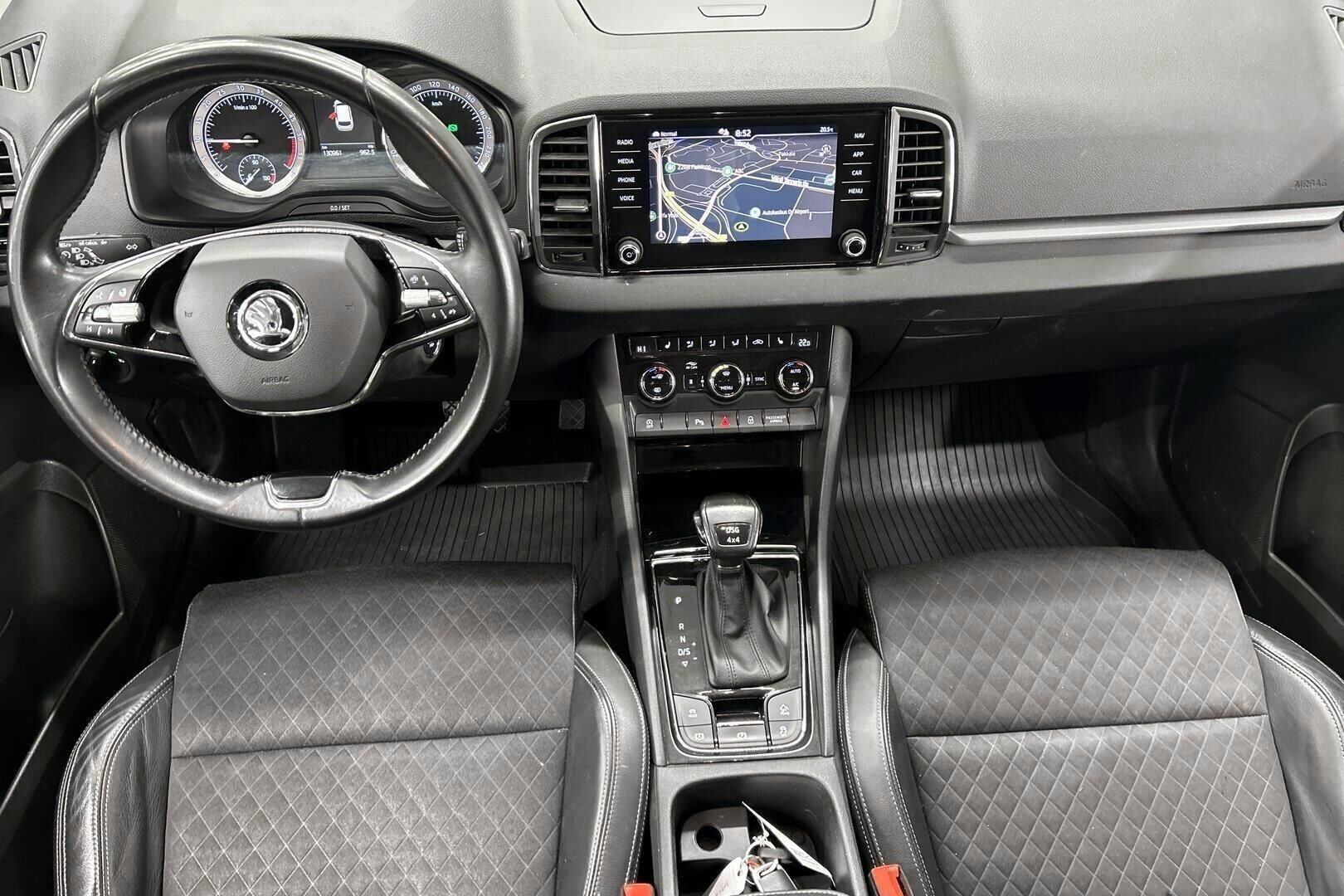 Skoda Karoq iso kuva 12