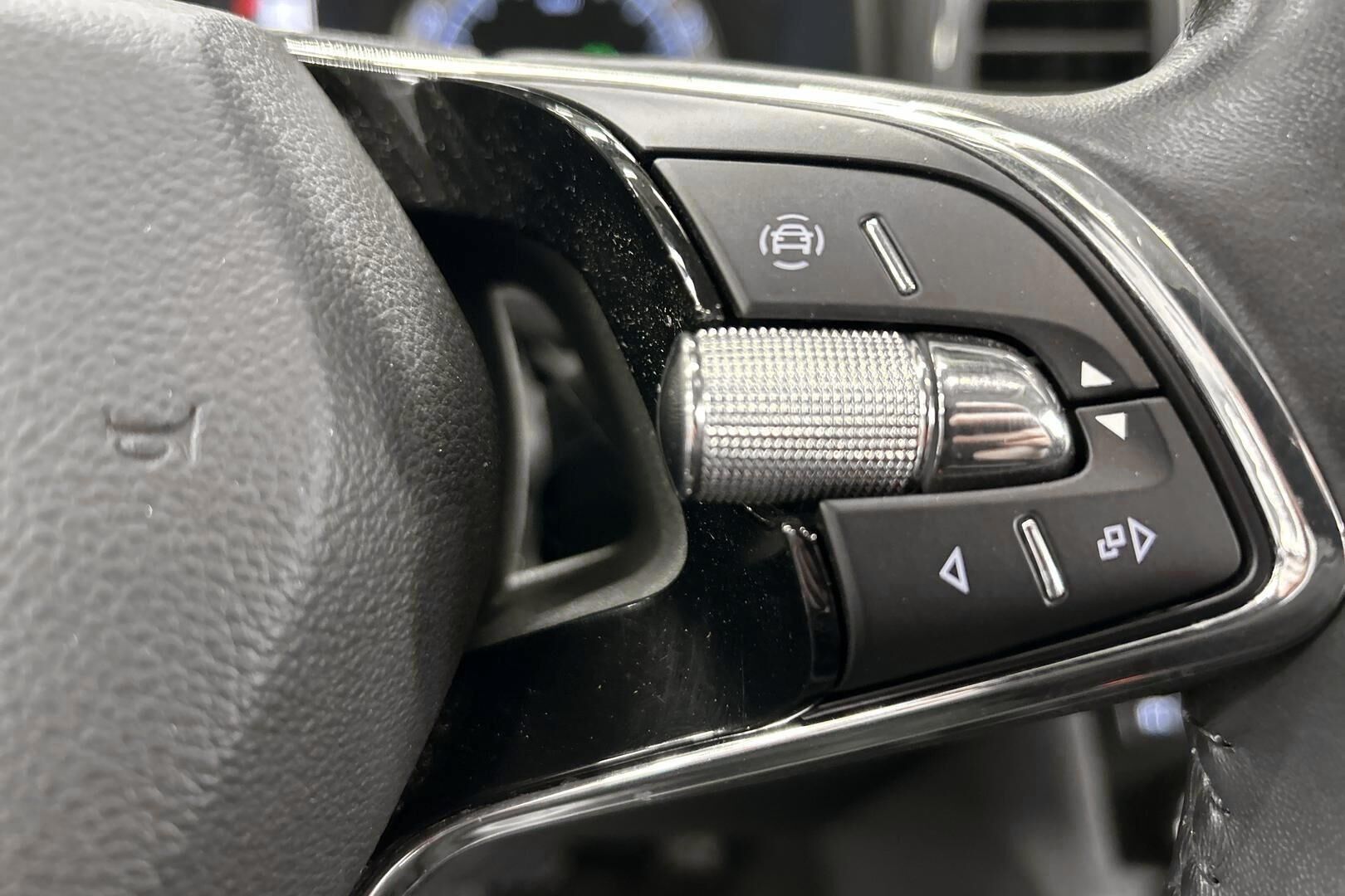 Skoda Karoq iso kuva 16