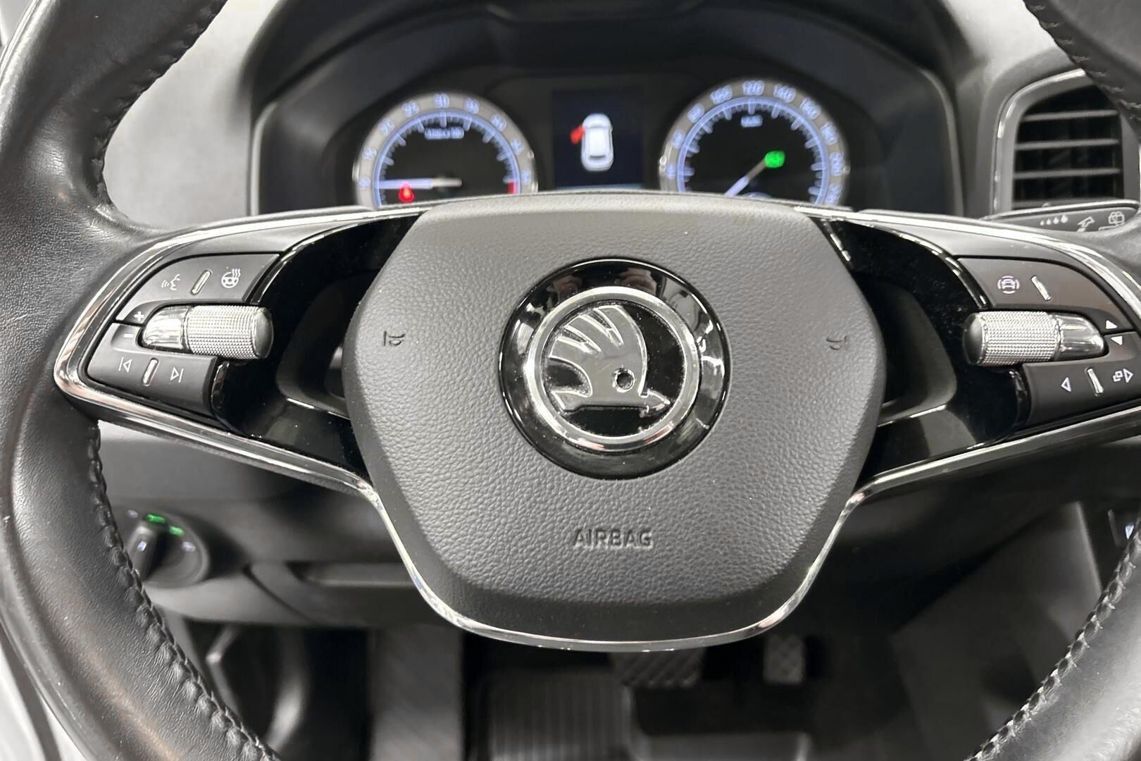 Skoda Karoq iso kuva 18