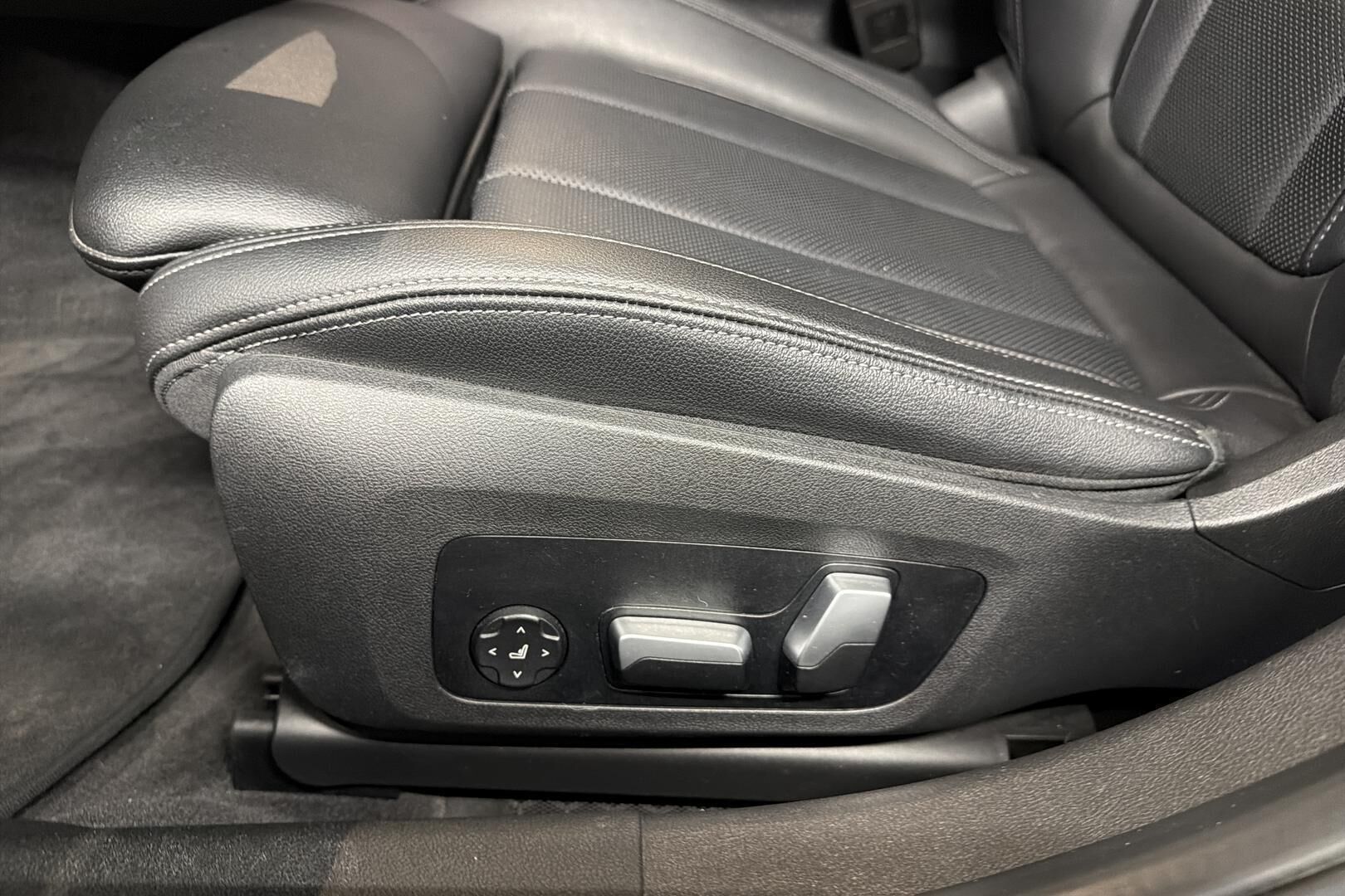 BMW 3-sarja iso kuva 14