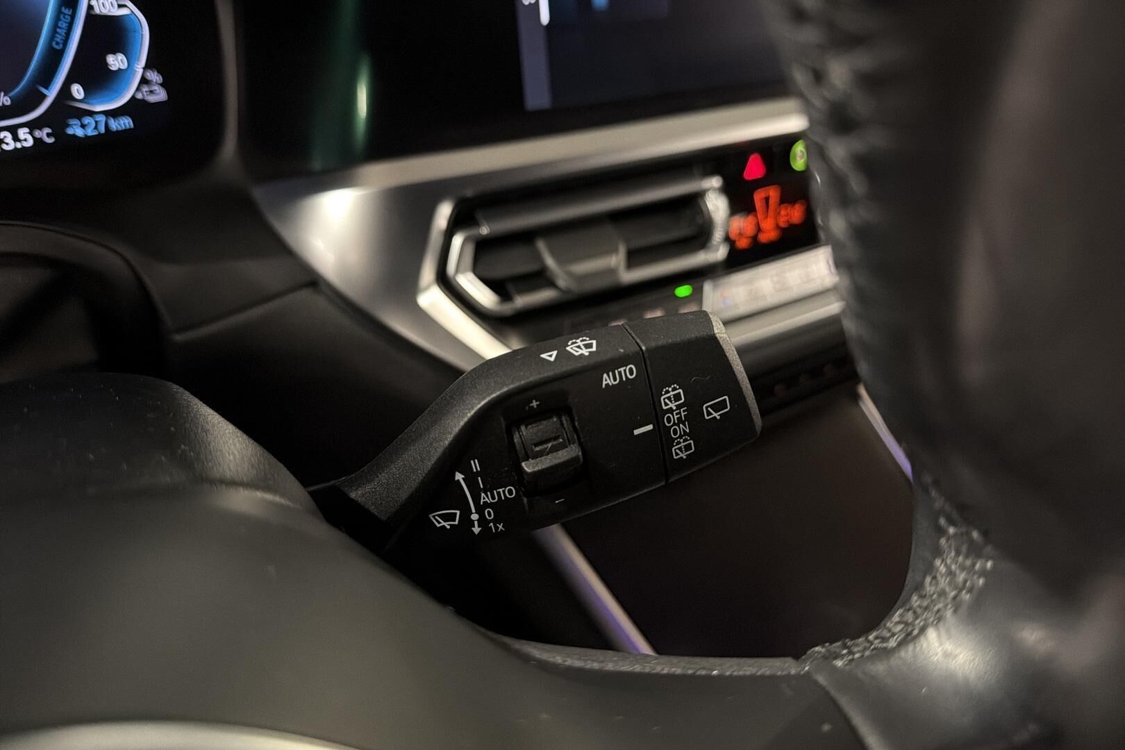 BMW 3-sarja iso kuva 18