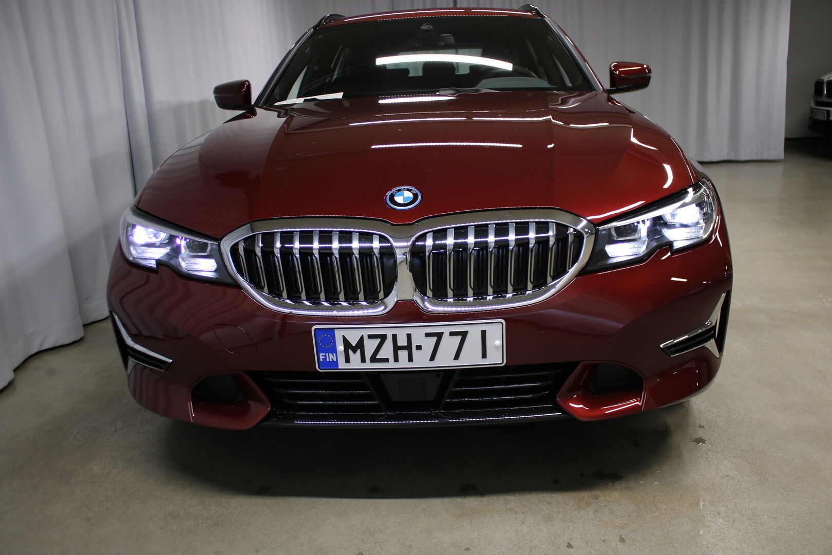 BMW 3-sarja iso kuva 4